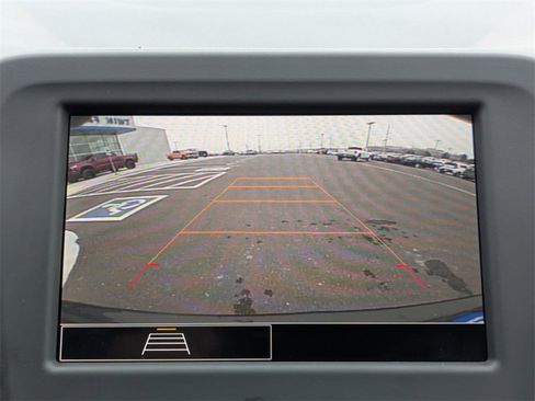 Used 2023 Chevrolet Equinox LT w/ Driver Convenience Package image 22