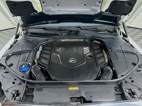 Used 2018 Mercedes-Benz S 560 Sedan image 39