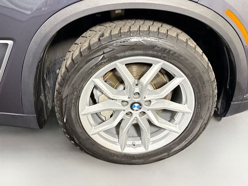 Used 2020 BMW X5 xDrive40i w/ Parking Assistance Package AWD/4WD image 32