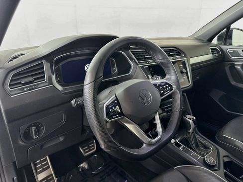 Certified 2022 Volkswagen Tiguan SEL R-Line AWD/4WD image 4