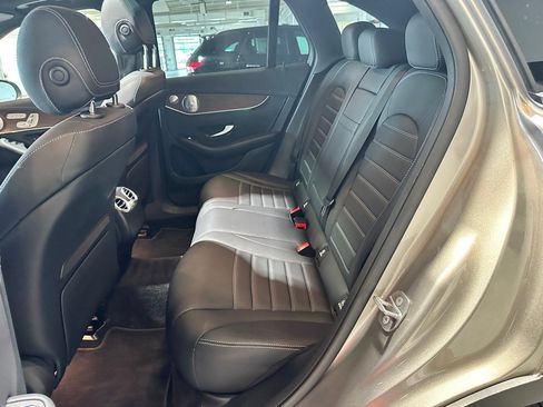Used 2020 Mercedes-Benz GLC 300 4MATIC image 13