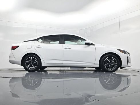 Used 2024 Nissan Sentra SV FWD image 46