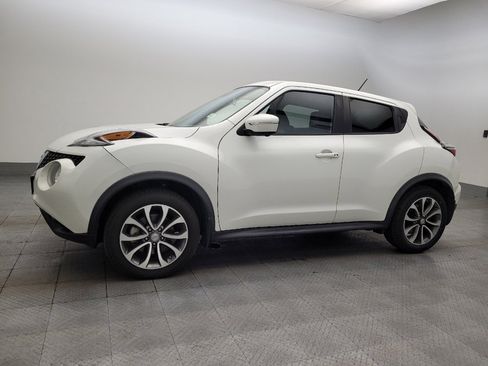 Used 2017 Nissan Juke SL image 2