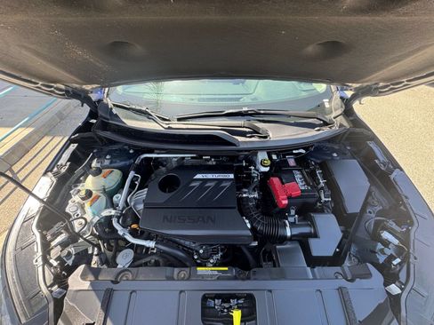 Used 2025 Nissan Rogue SV FWD image 29