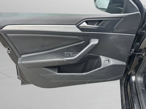Used 2025 Volkswagen Jetta Sport FWD image 9