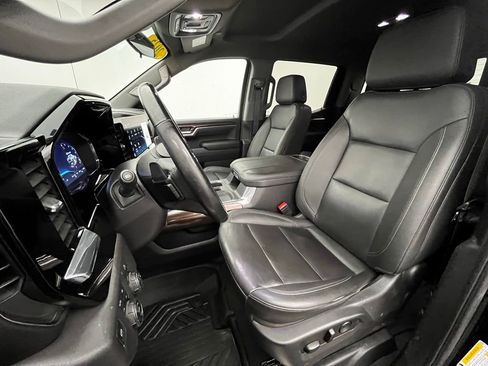 Used 2025 Chevrolet Silverado 1500 LT Trail Boss w/ Convenience Package II AWD/4WD image 21