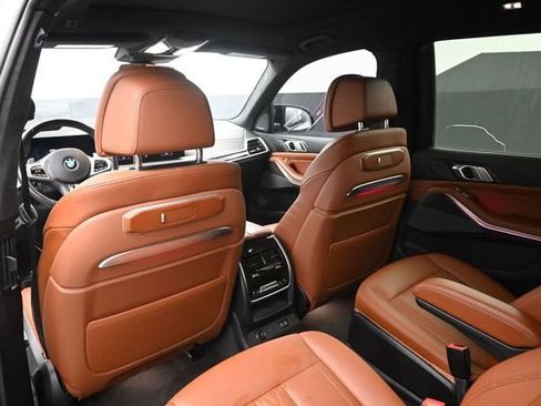 Used 2023 BMW X7 M60i w/ Executive Package AWD/4WD image 16