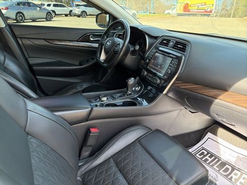 Used 2018 Nissan Maxima Platinum w/ Interior Lighting Package image 14