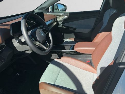 Used 2023 Volkswagen ID.4 Pro image 9