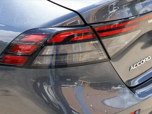 Used 2023 Honda Accord EX image 11