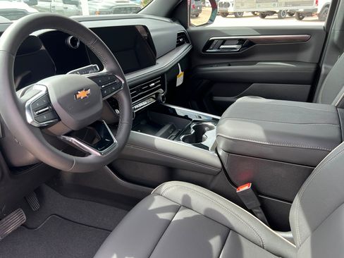 New 2026 Chevrolet Suburban Premier AWD/4WD image 16