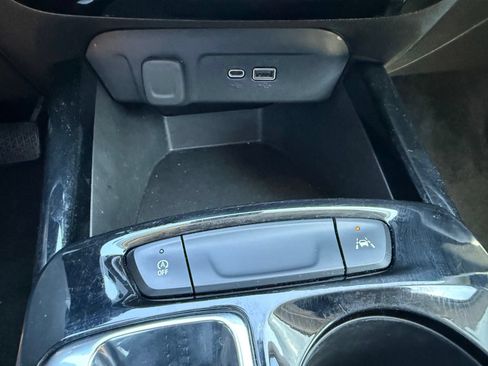 Used 2024 Chevrolet Trax LT w/ Driver Confidence Package FWD image 26