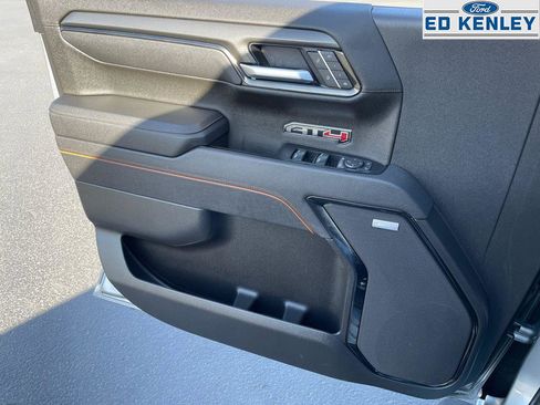 Used 2025 GMC Sierra 1500 AT4 w/ AT4 Premium Package image 23