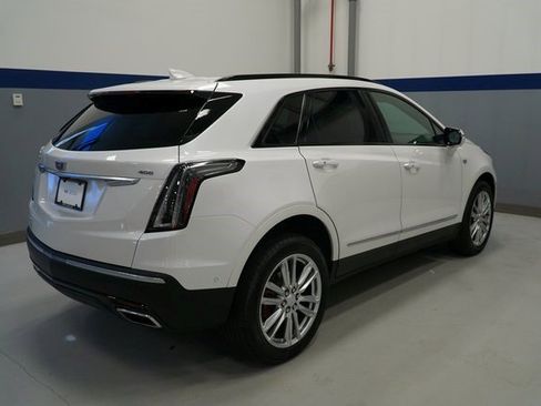Certified 2022 Cadillac XT5 Sportv w/ Technology Package image 6
