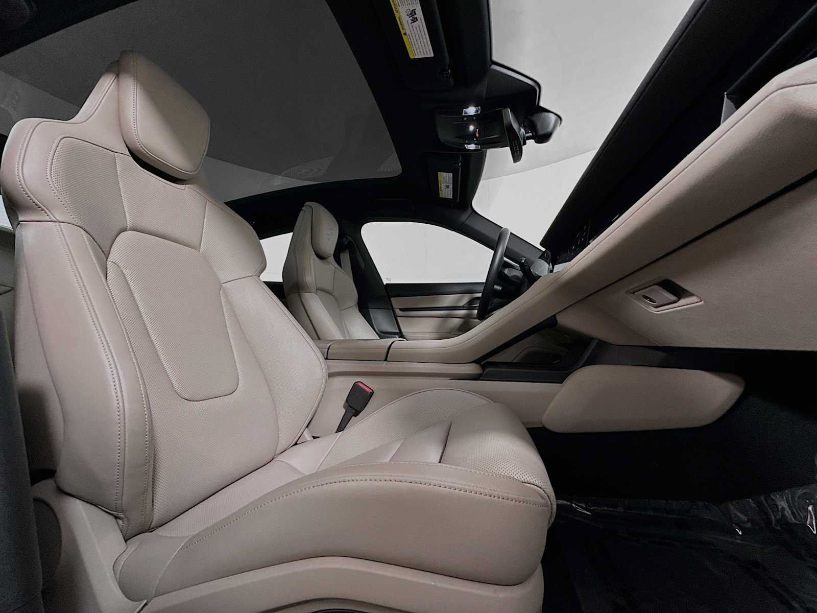 Used 2025 Porsche Taycan RWD image 27