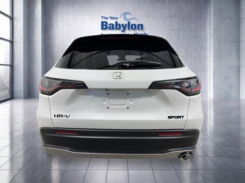 New 2026 Honda HR-V Sport image 4