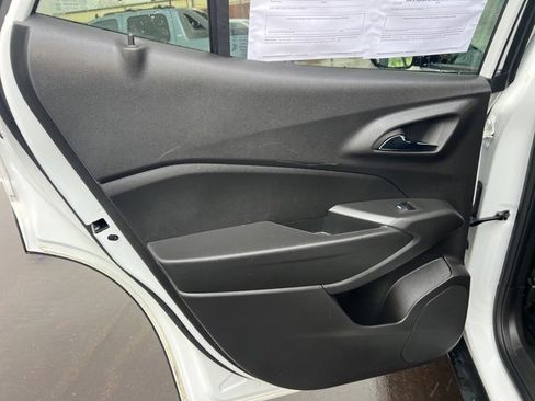 Used 2025 Chevrolet Trax RS w/ Driver Confidence Package image 15