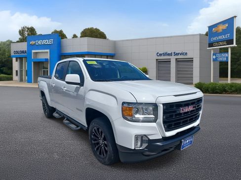Used 2022 GMC Canyon Elevation w/ Elevation Premium Package AWD/4WD image 2