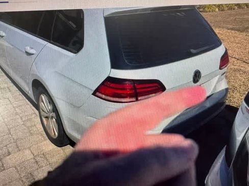 Used 2019 Volkswagen Golf S AWD/4WD image 4
