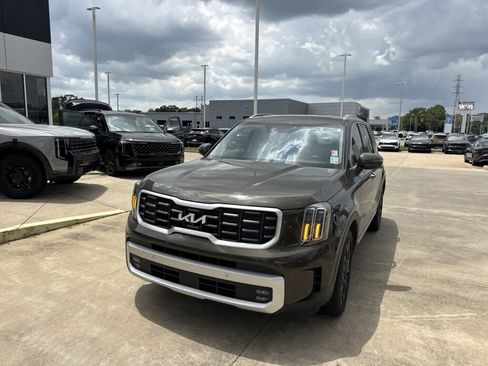 Certified 2024 Kia Telluride SX w/ Towing Package FWD image 4