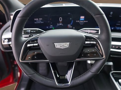 Used 2024 Cadillac Lyriq Sport image 11