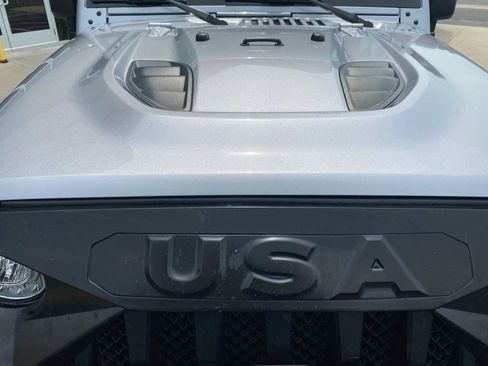 Used 2018 Jeep Wrangler Unlimited Sport AWD/4WD image 34