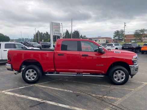 Used 2026 RAM 2500 Big Horn AWD/4WD image 6