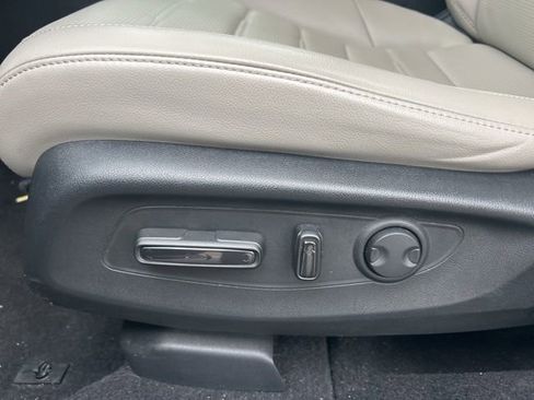 Used 2023 Honda CR-V EX-L image 15