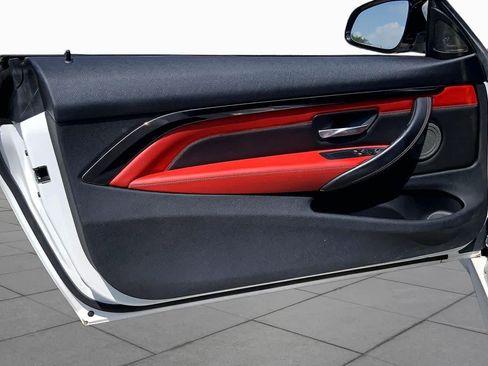 Used 2015 BMW M4 Coupe RWD image 19