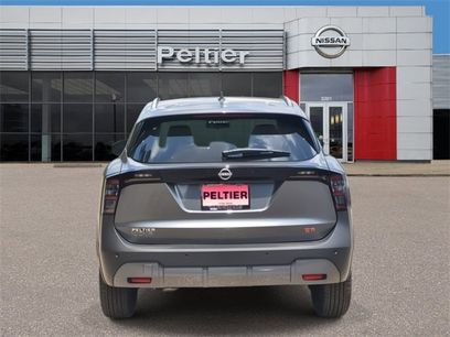 New 2025 Nissan Kicks SR