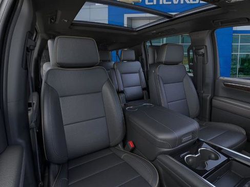 New 2026 Chevrolet Suburban Premier image 16