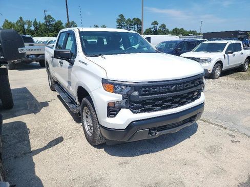 Used 2025 Chevrolet Silverado 1500 W/T RWD image 2