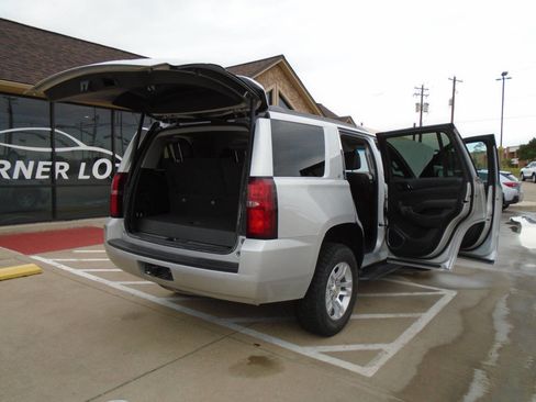 Used 2018 Chevrolet Tahoe LT image 24