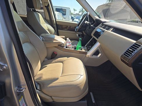 Used 2019 Land Rover Range Rover image 8