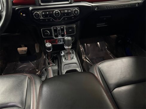 Used 2018 Jeep Wrangler Unlimited Rubicon image 16