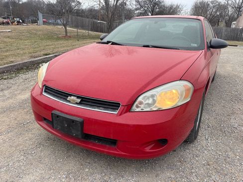 Used 2006 Chevrolet Monte Carlo LT image 2