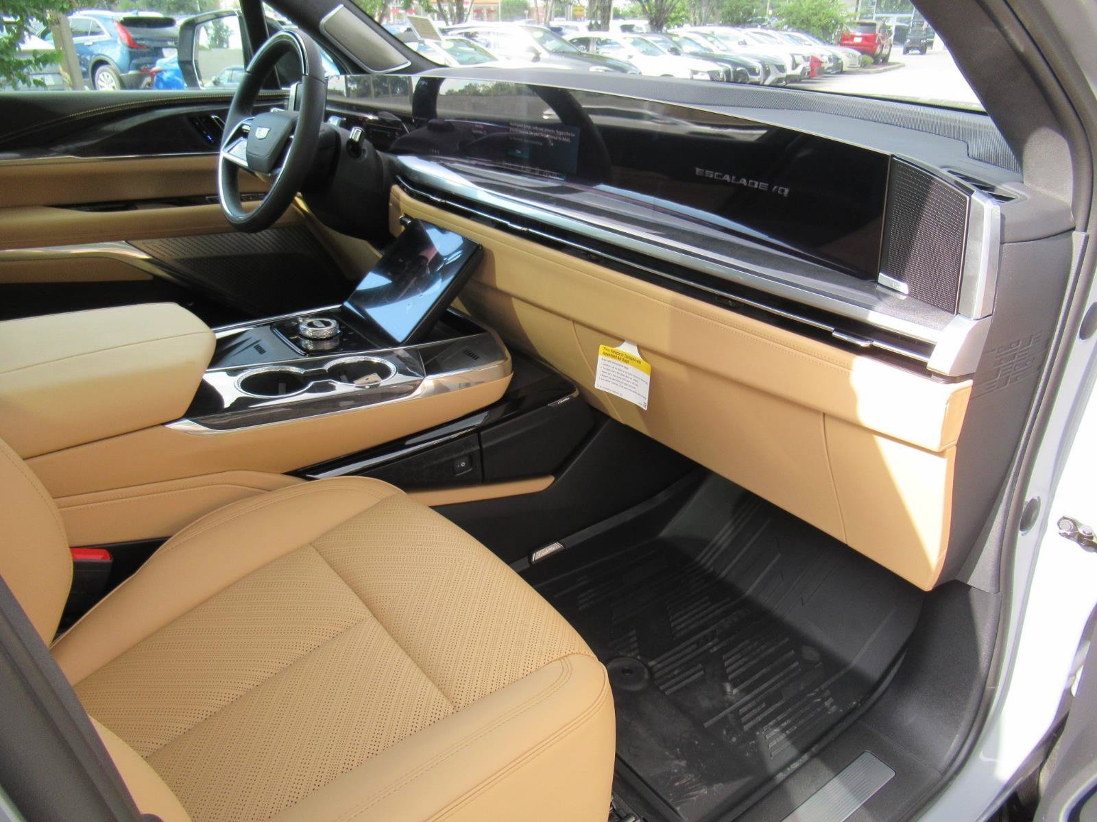 New 2026 Cadillac Escalade IQ Sport 2 w/ LPO, ONYX Package AWD/4WD image 10