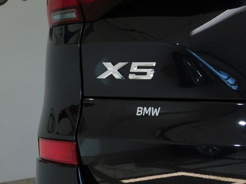 Used 2021 BMW X5 xDrive40i AWD/4WD image 87