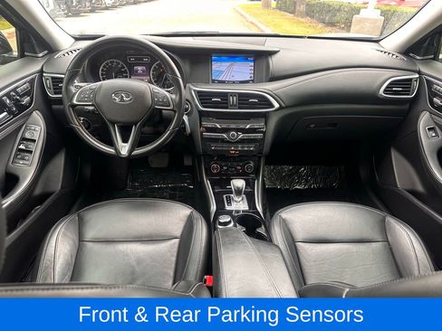 Used 2018 INFINITI QX30 Premium w/ Navigation Package image 14
