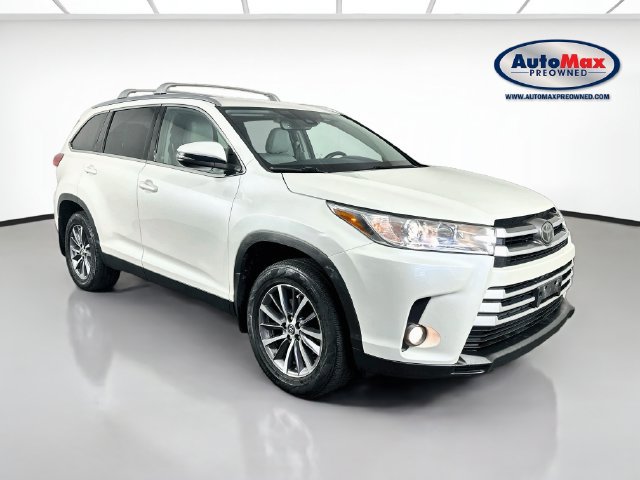 Used 2019 Toyota Highlander XLE AWD/4WD image 1