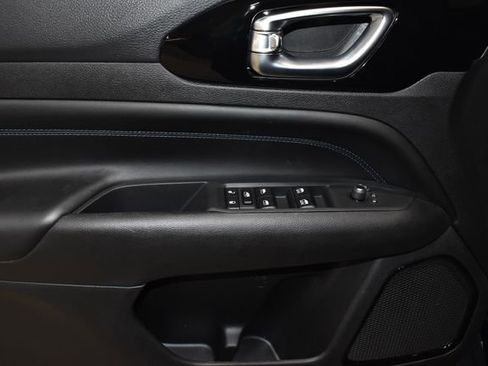 New 2026 Jeep Compass Limited image 24