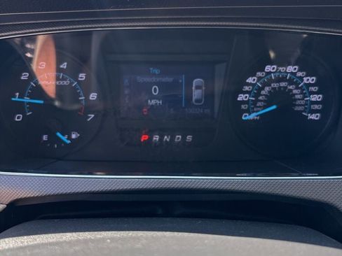 Used 2016 Ford Taurus SE image 15