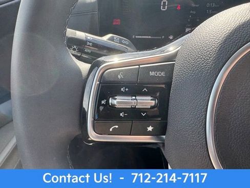 New 2026 Kia Carnival EX image 13