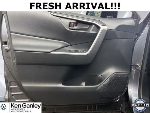 Used 2019 Toyota RAV4 LE w/ Carpet Mat Package image 24