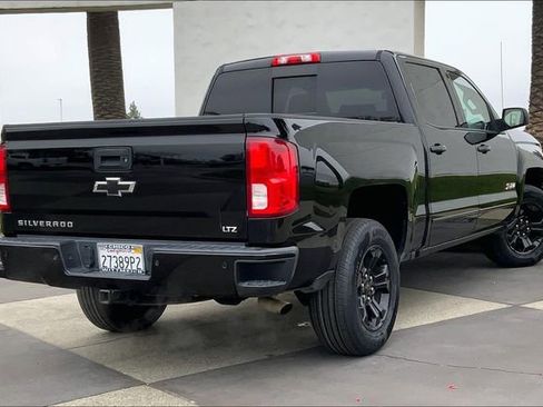 Used 2017 Chevrolet Silverado 1500 LTZ Z71 w/ LTZ Plus Package image 13