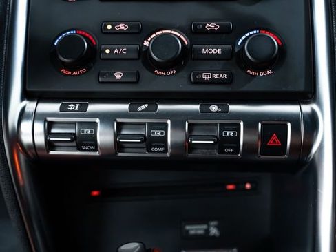 Used 2016 Nissan GT-R Premium image 26