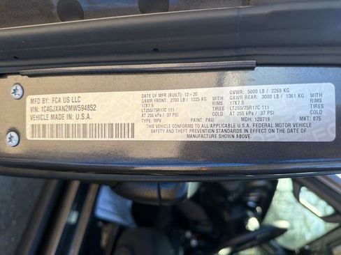 Used 2021 Jeep Wrangler Sport AWD/4WD image 32