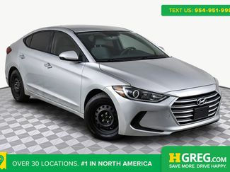Used 2017 Hyundai Elantra SE image 1