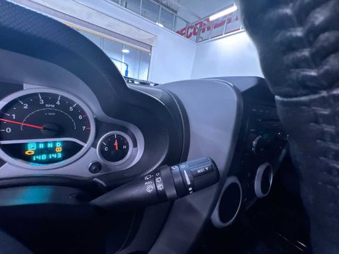 Used 2008 Jeep Wrangler Unlimited Sahara w/ Dual Top Group image 18