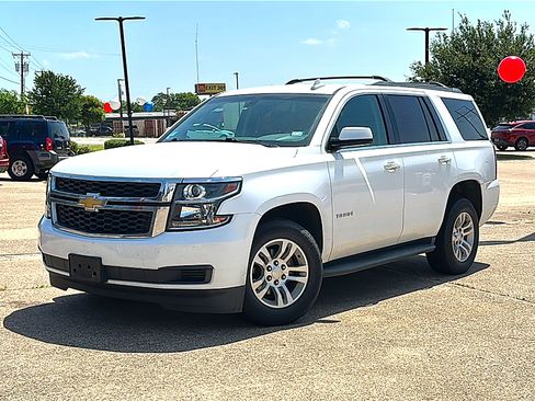Used 2018 Chevrolet Tahoe LS RWD image 2